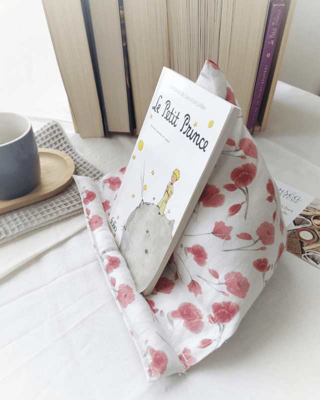 Coussin Berlingot de Lecture Champ de Coquelicots