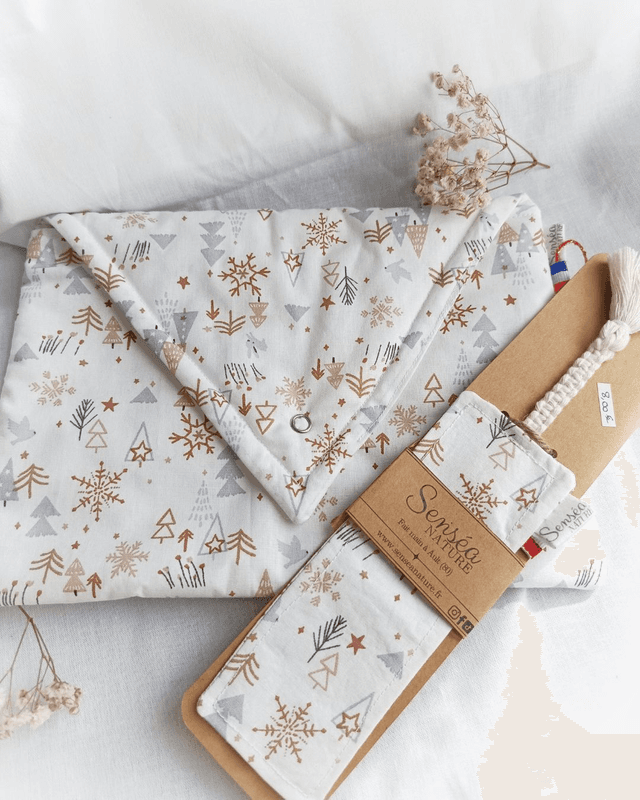 Pochette à Livre Motif Noël avec le Marque-page assorti